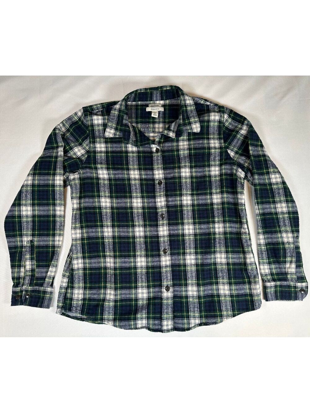 L.L. Bean Womens Relaxed Fit Flannel Sz Medium 100% Cotton